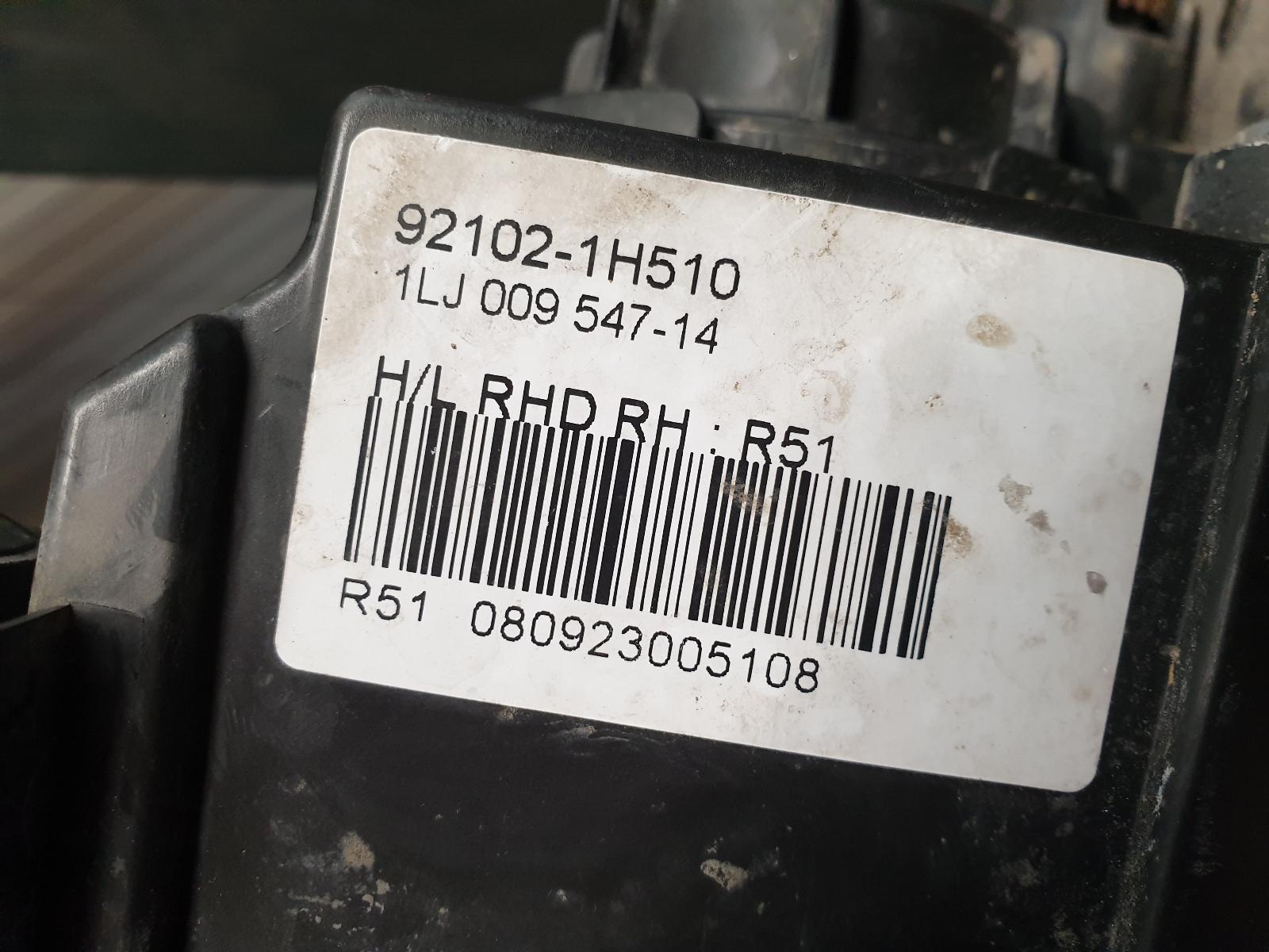 R Headlamp Ceed Kia 2009