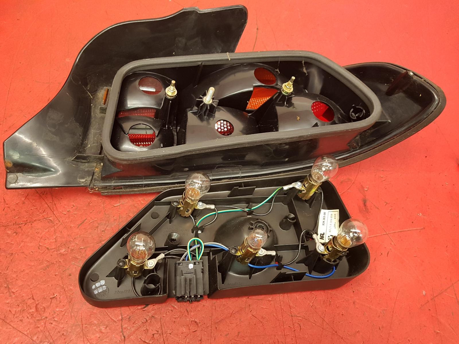 L Taillight Z3 Bmw 1998 