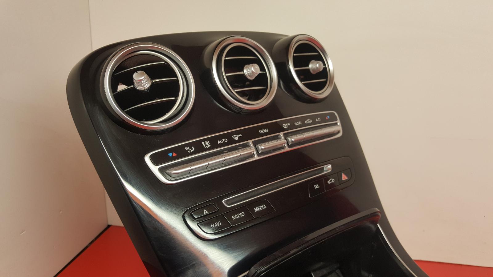 Console C Class Mercedes 2016
