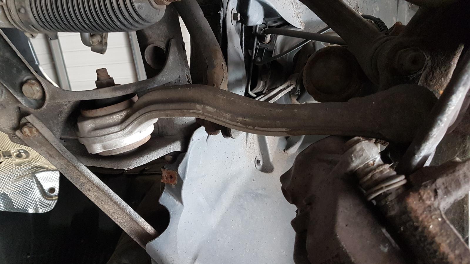LF Lower Control Arm C Class Mercedes 2010