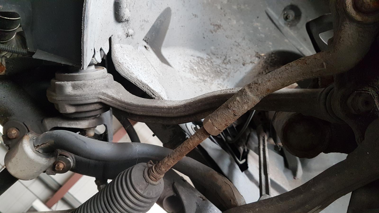 LF Lower Control Arm C Class Mercedes 2010