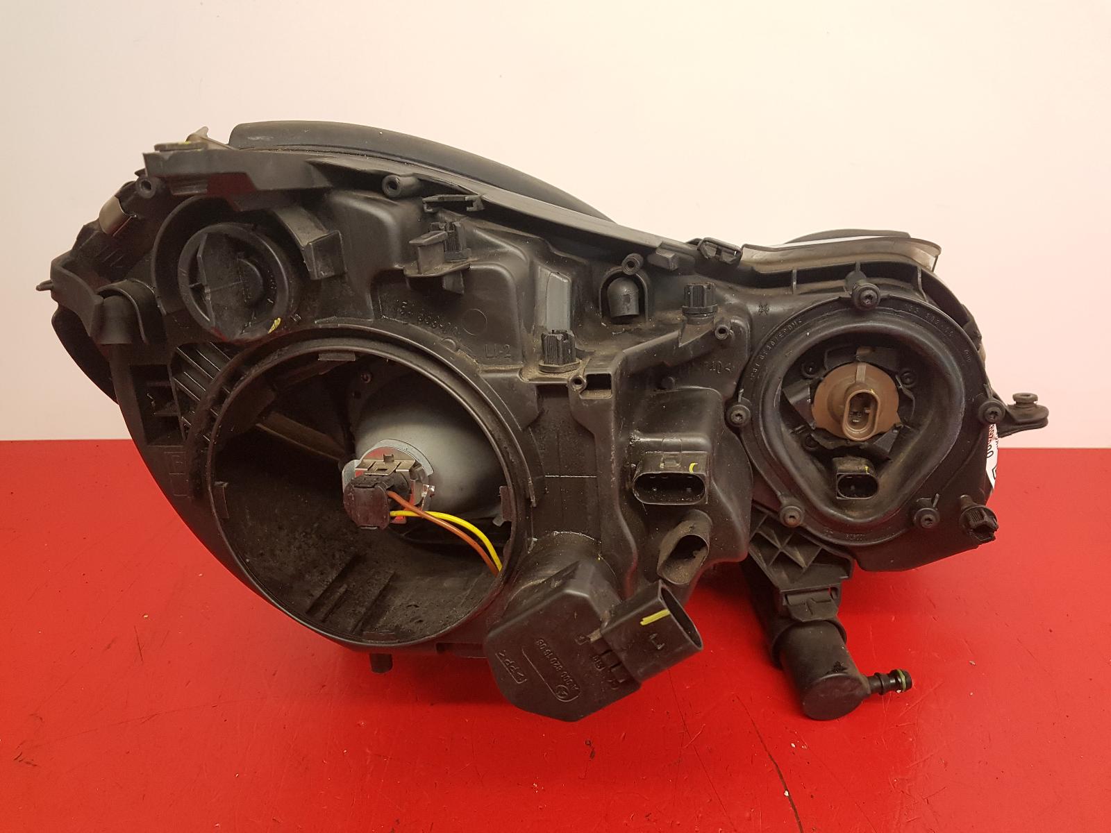 L Headlamp E Class Mercedes 2002