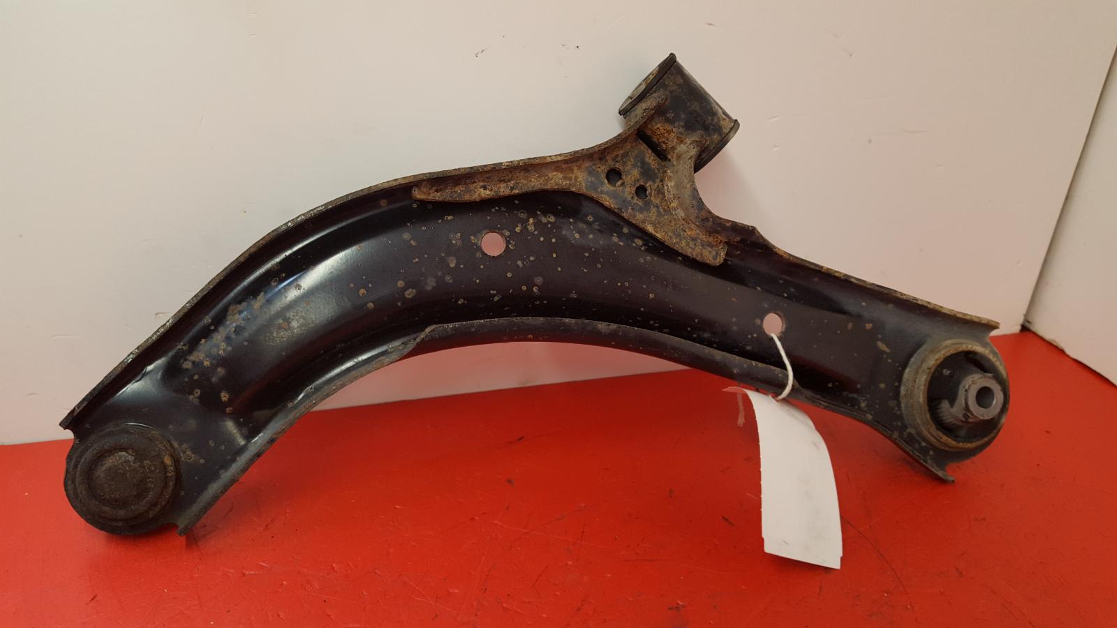 RF Lower Control Arm Nv200 Nissan 2016