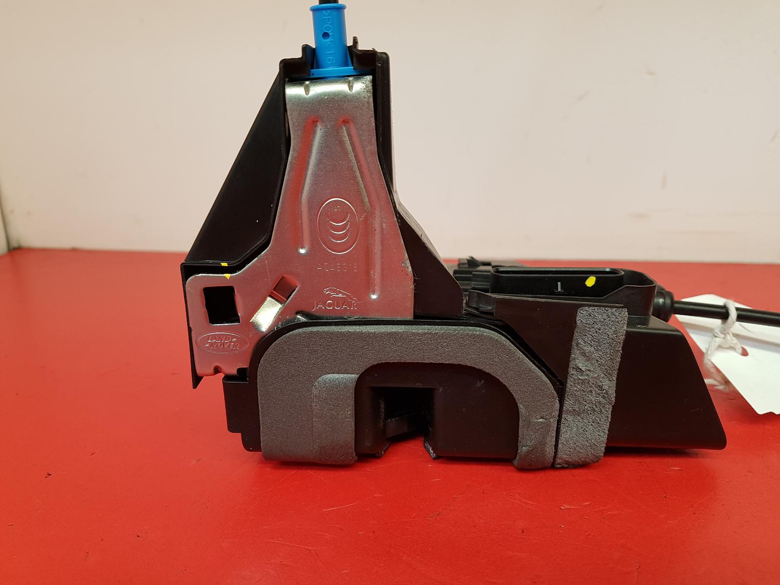 View Auto part Door Lock Assembly Land Rover Range Rover Velar 2020