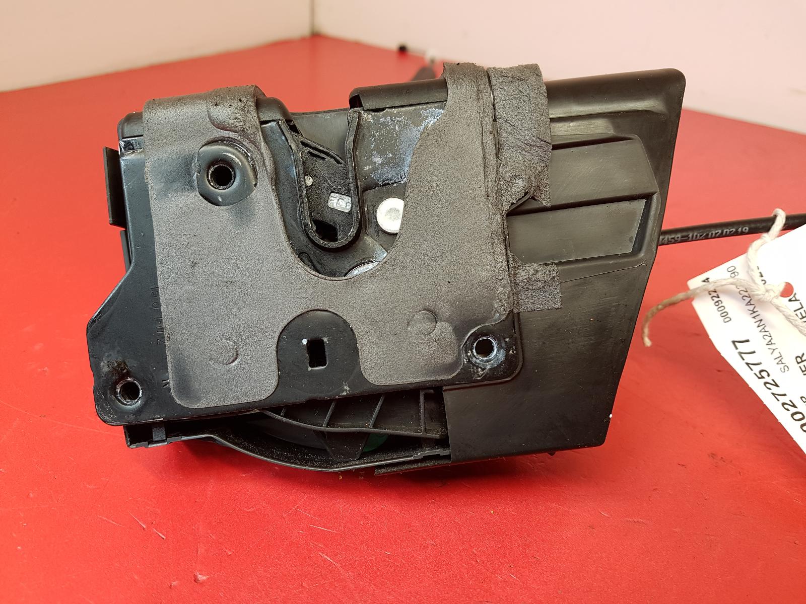 View Auto part Door Lock Assembly Land Rover Range Rover Velar 2020