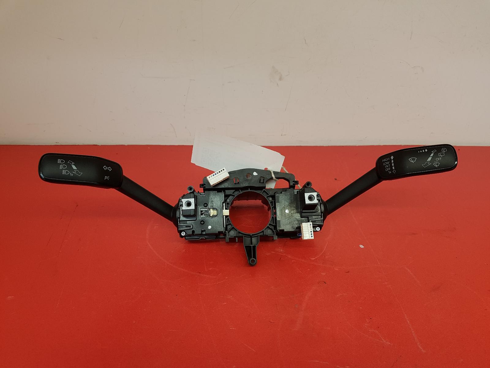 View Auto part Combination Switch Volkswagen Golf 2020