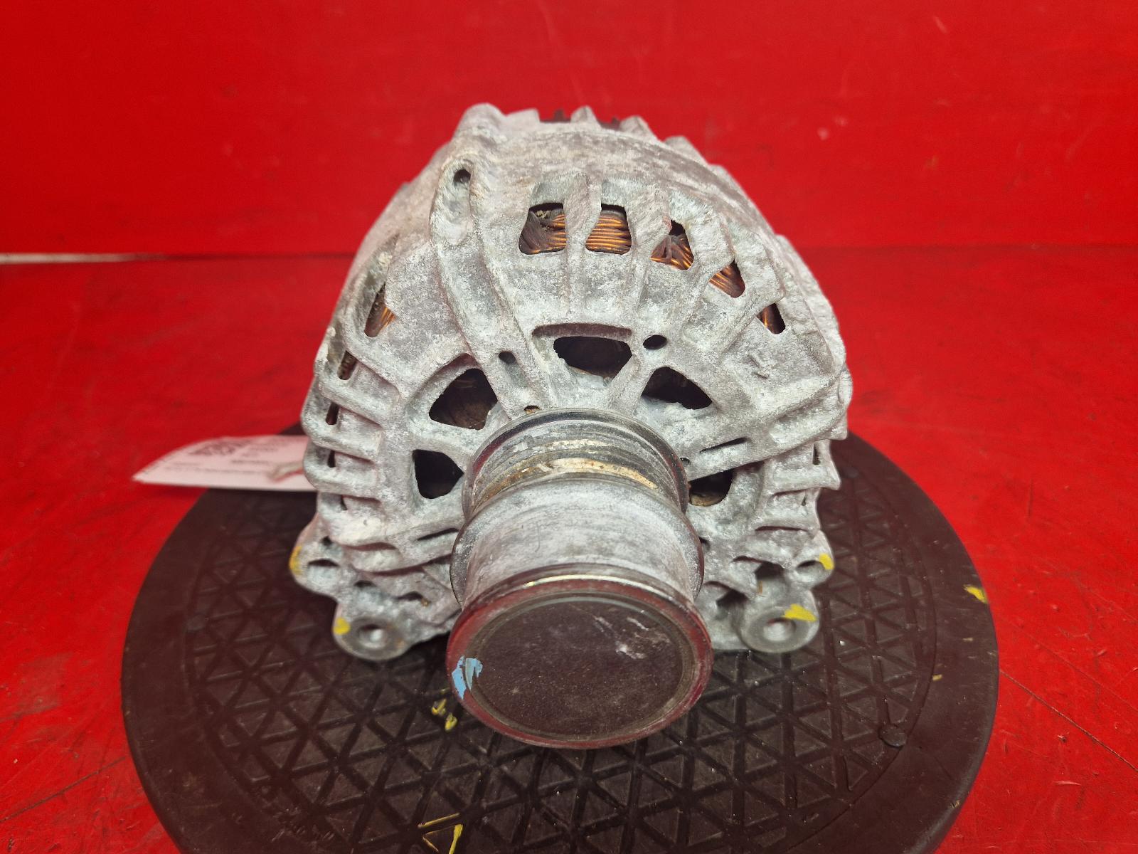 View Auto part Alternator Skoda Yeti 2017