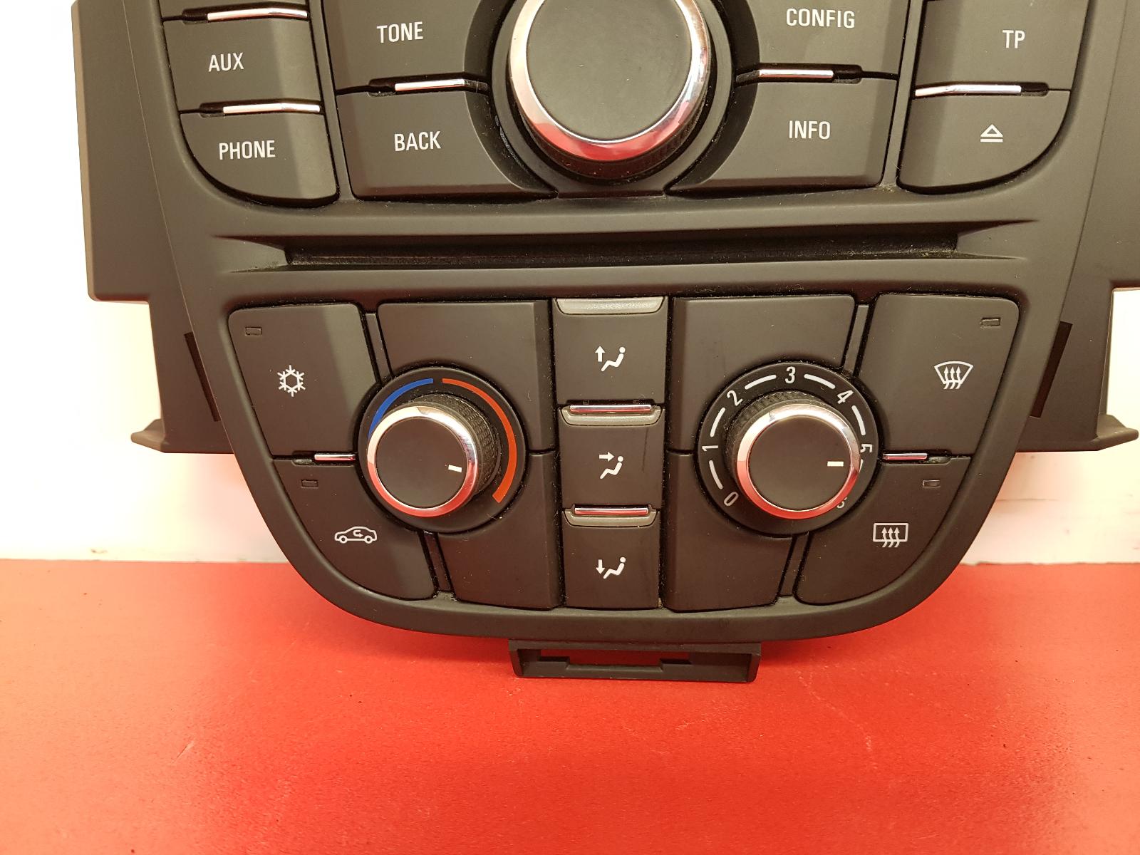 A/V Equipment Astra Vauxhall 2015