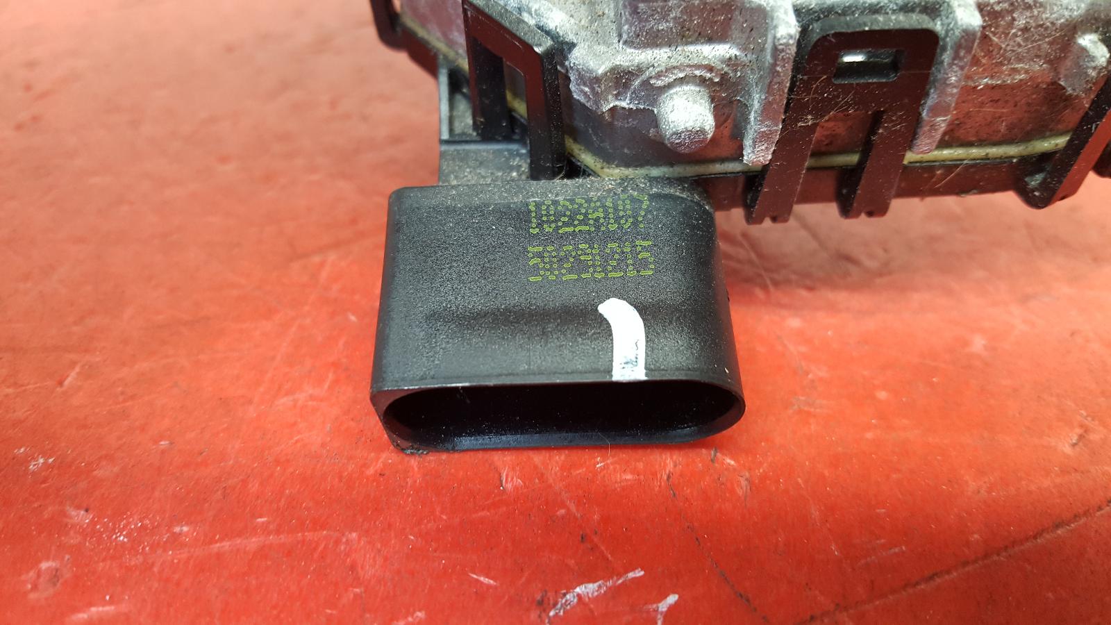 View Auto part Wiper Motor Front Peugeot 208 2015