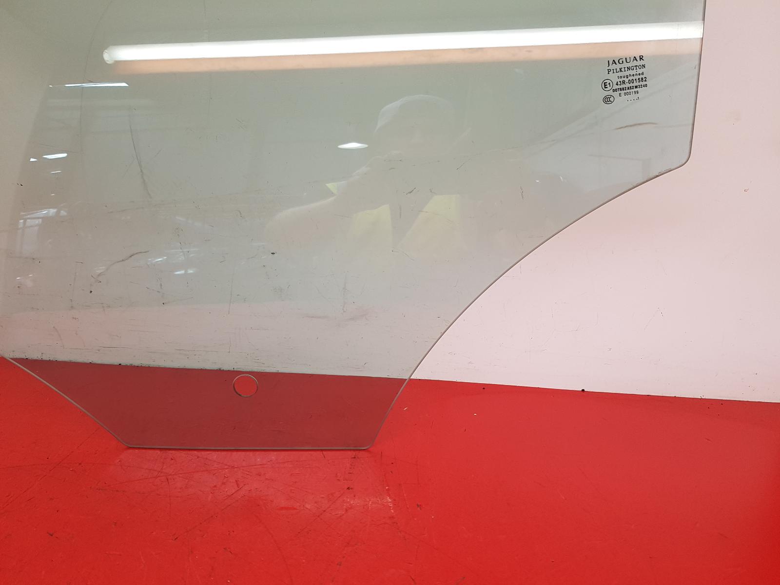 LR Door Window Xf Jaguar 2011