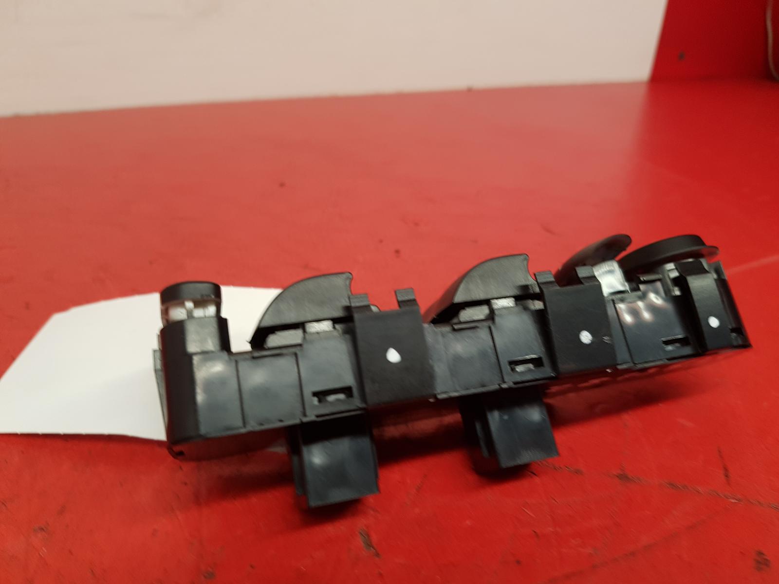 Elect. Window Switch C4 Citroen 2010