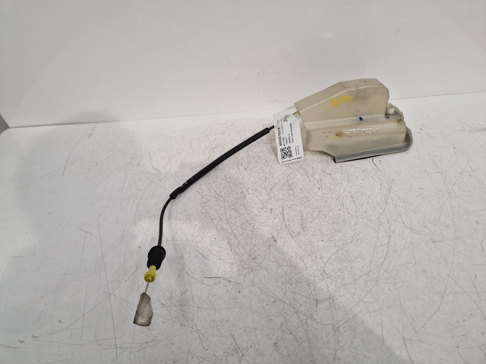 View Auto part Door Lock Assembly Tesla Model 3 2021