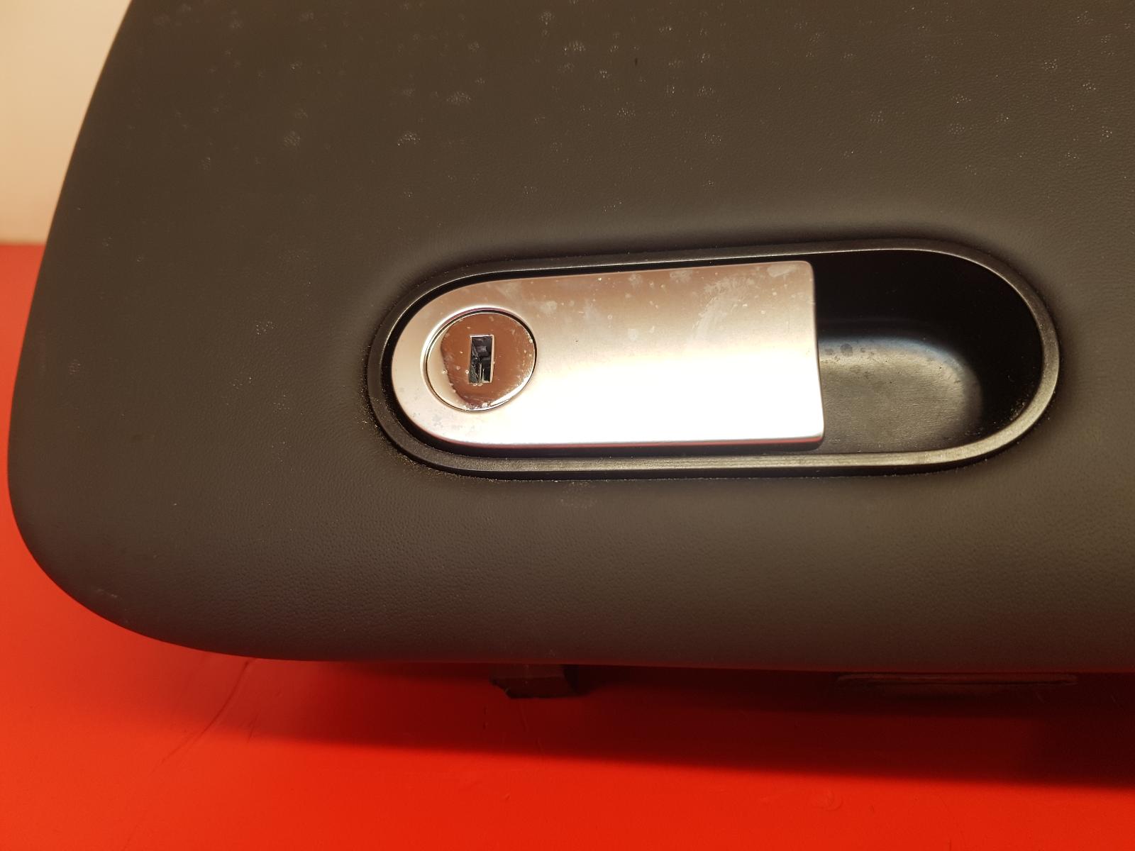 Glove Box Flying Spur Bentley 2017 