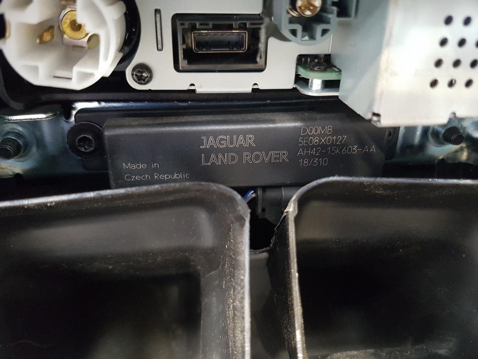 Console Xf Jaguar 2019