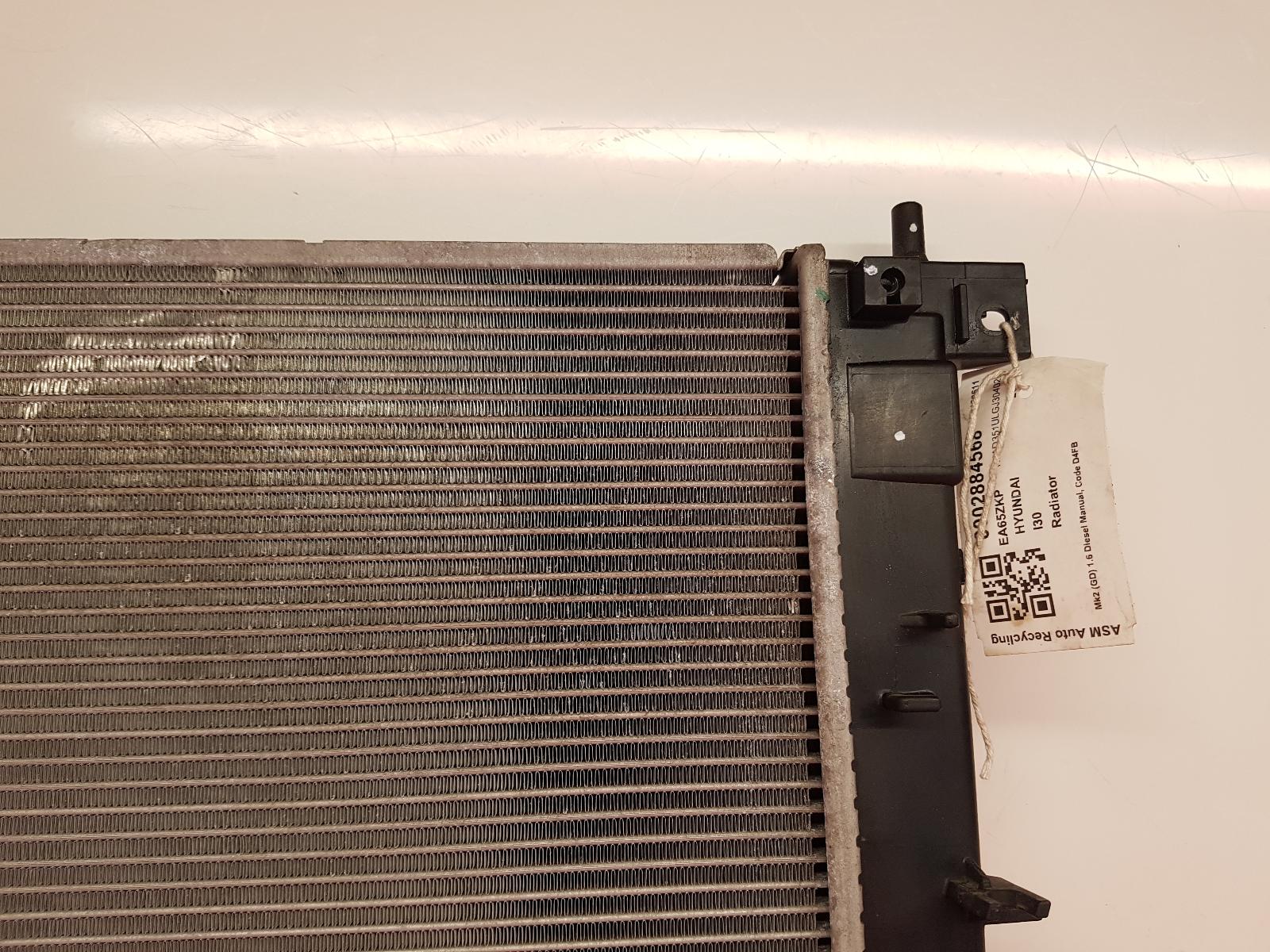 View Auto part Radiator Hyundai I30 2015