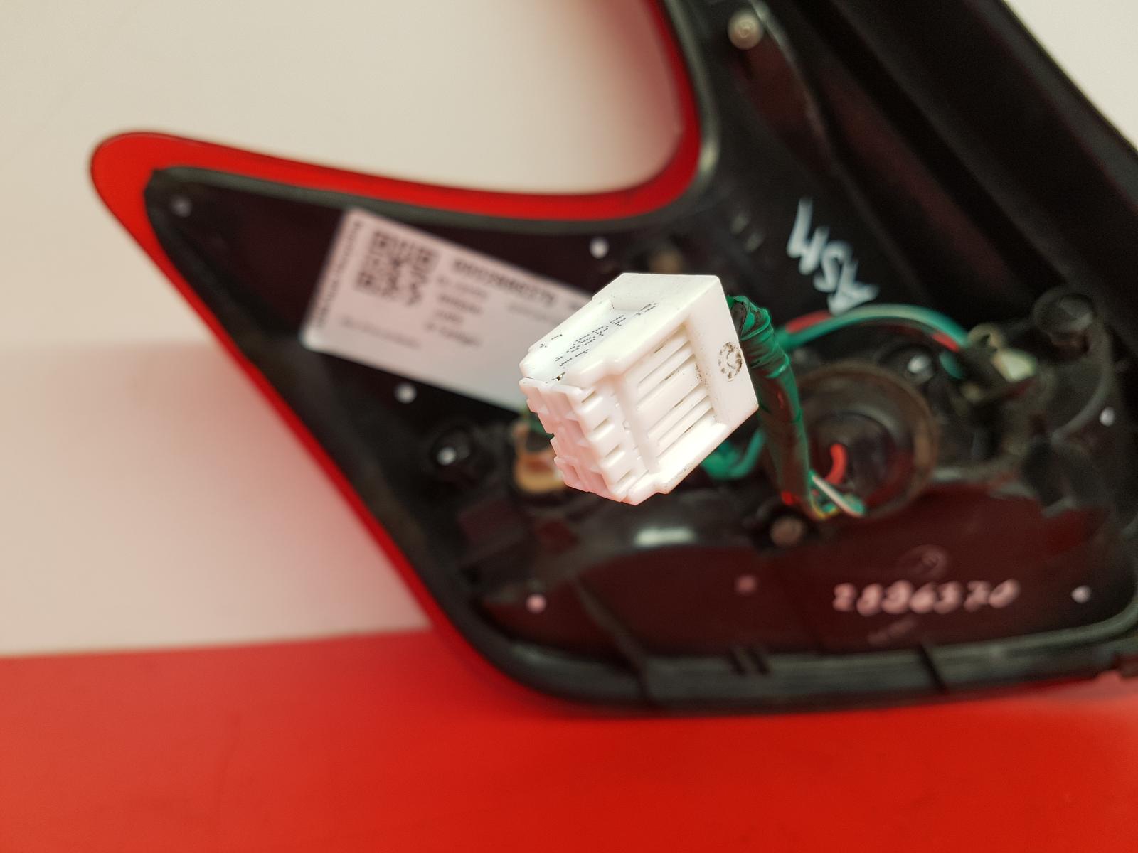 R Taillight Juke Nissan 2013