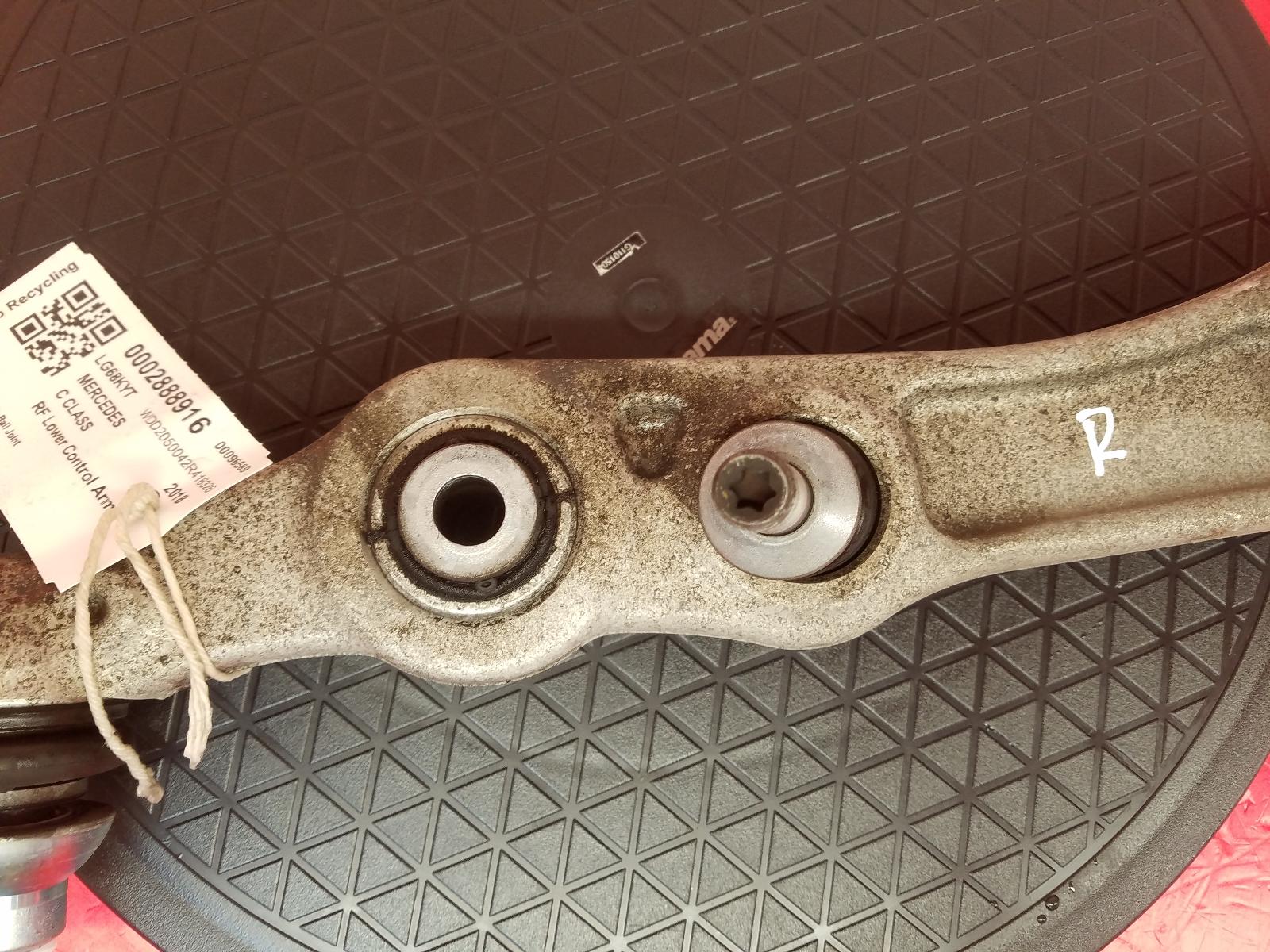 RF Lower Control Arm C Class Mercedes 2018
