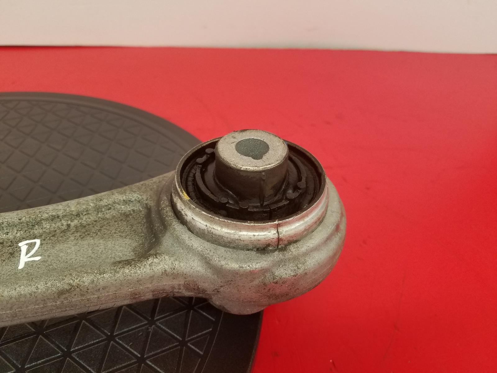 RF Lower Control Arm C Class Mercedes 2018