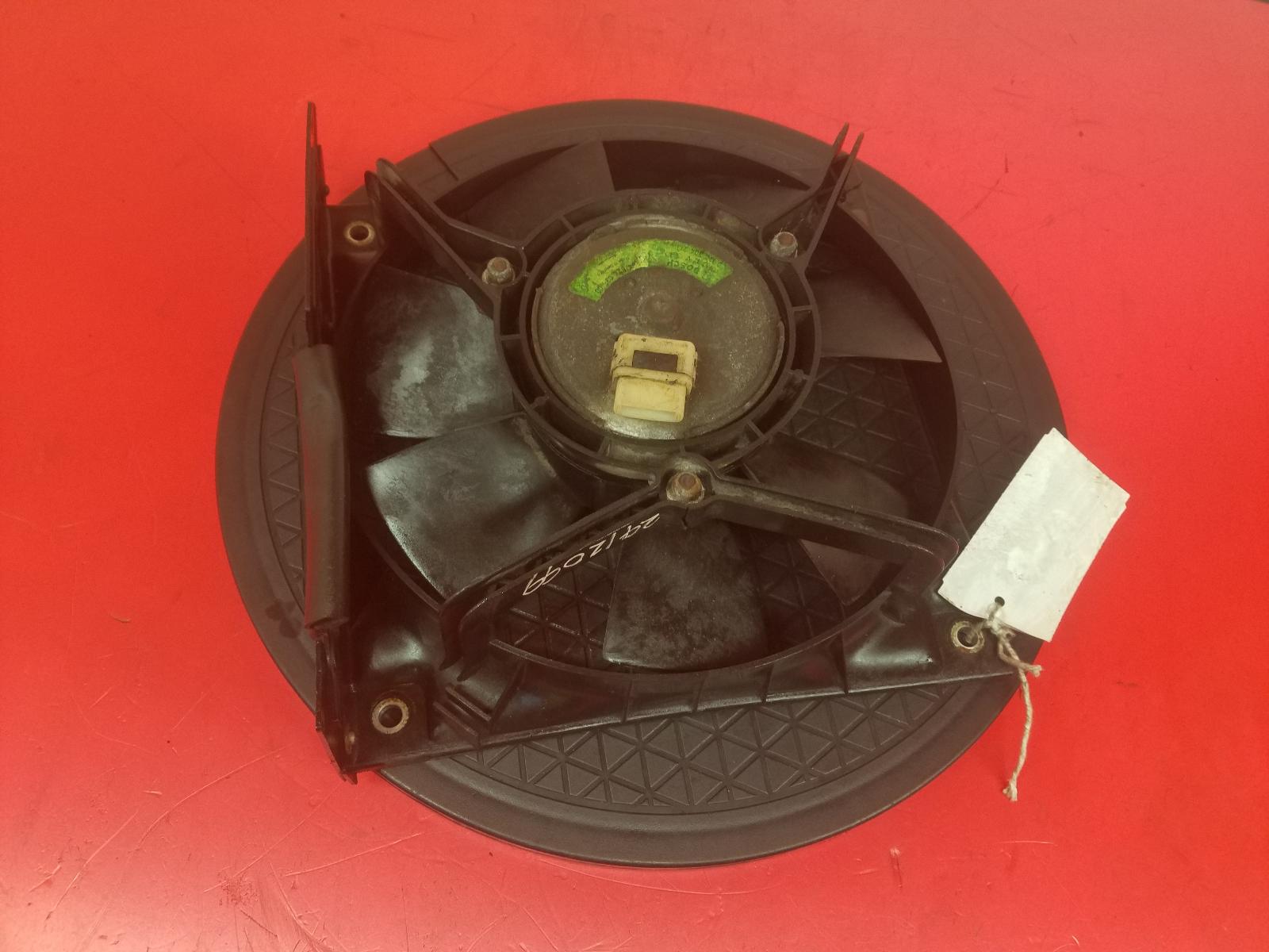 View Auto part Engine Cooling Motor Porsche 911 1989