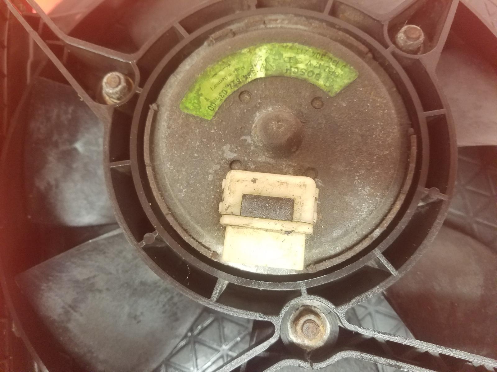View Auto part Engine Cooling Motor Porsche 911 1989