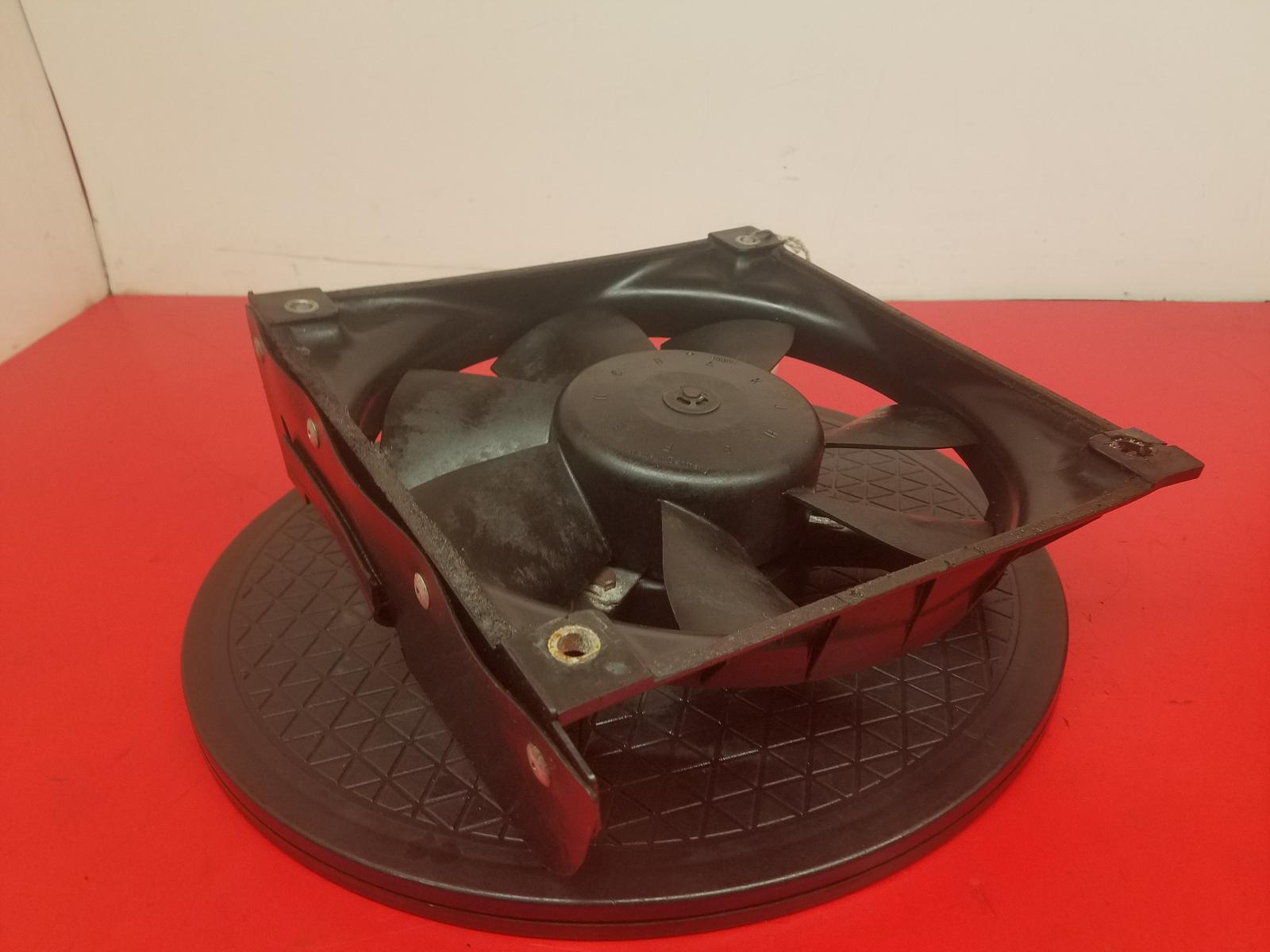 View Auto part Engine Cooling Motor Porsche 911 1989