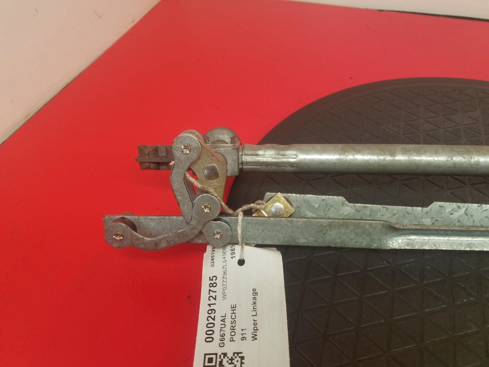 View Auto part Wiper Linkage Porsche 911 1989