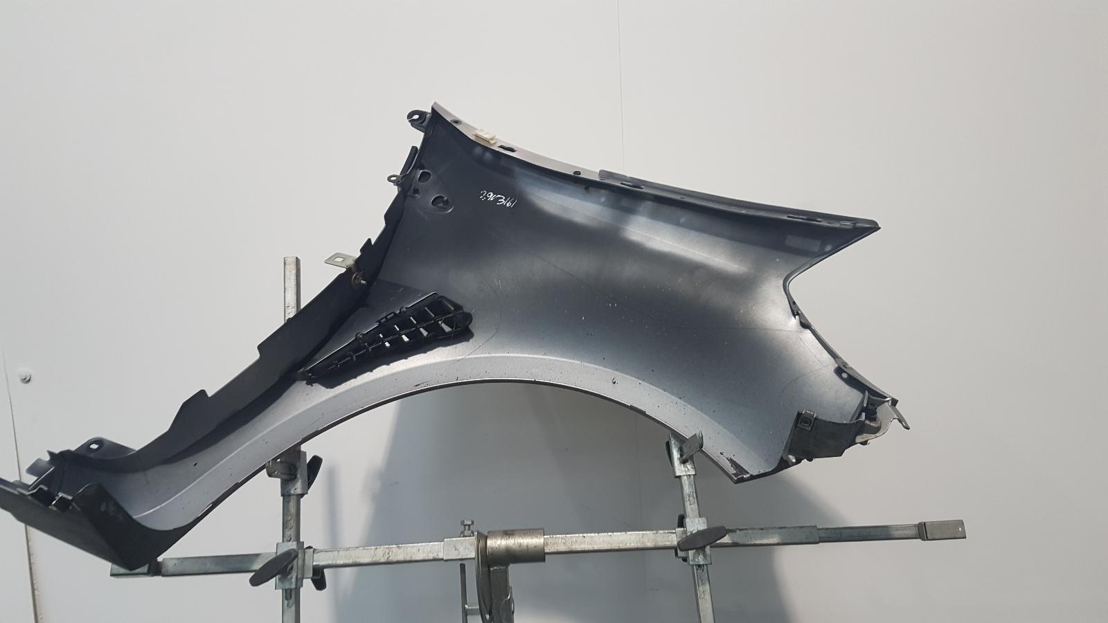 L Wing Clio Renault 2007
