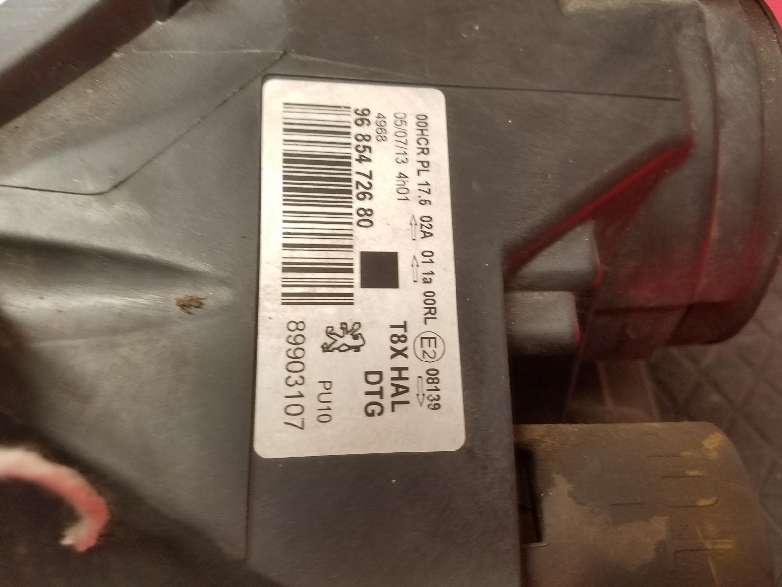 R Headlamp 3008 Peugeot 2013