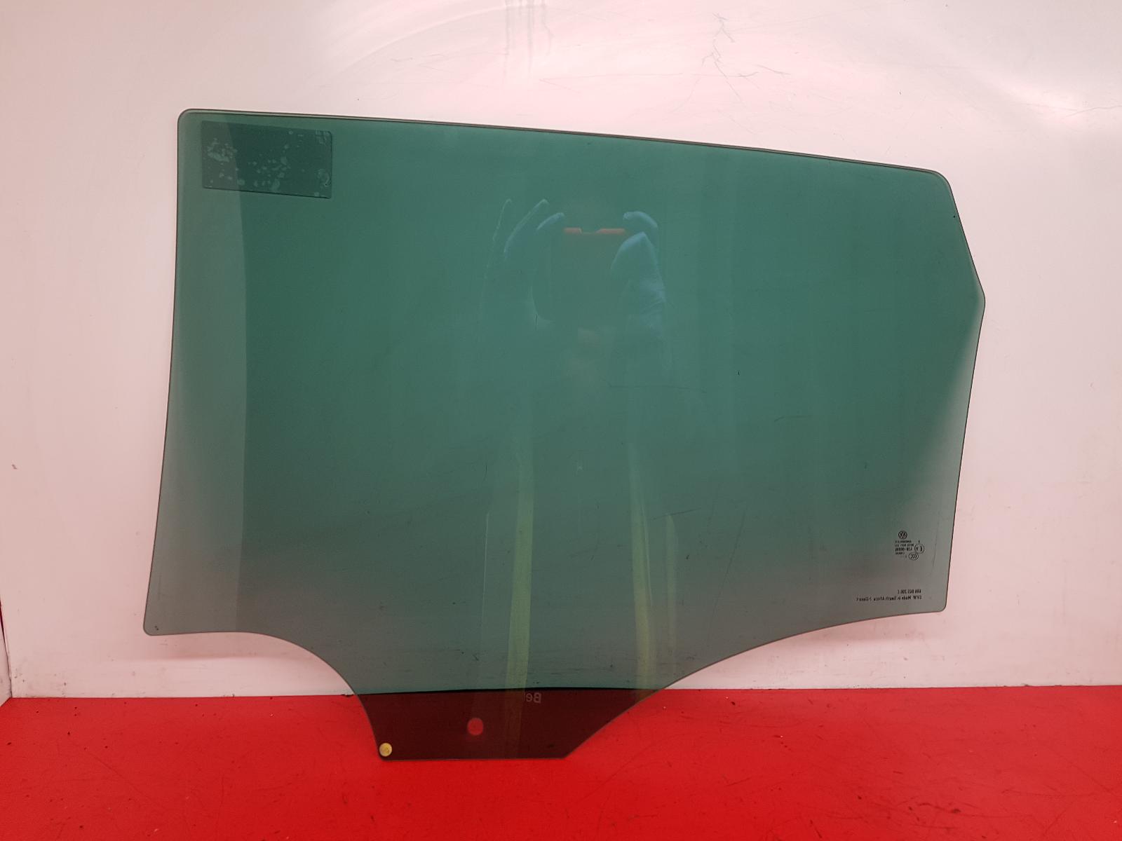 RR Door Window Polo Volkswagen 2012 