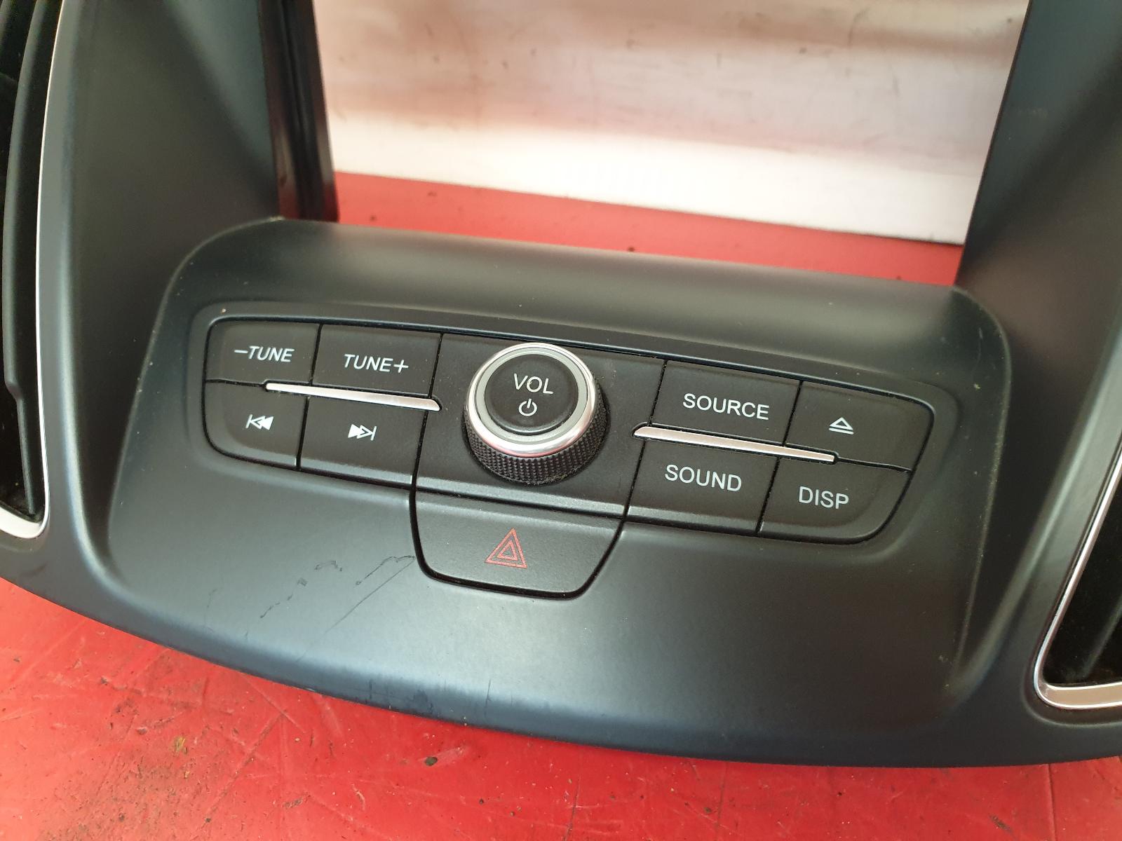 A/V Equipment Focus C Max Ford 2015