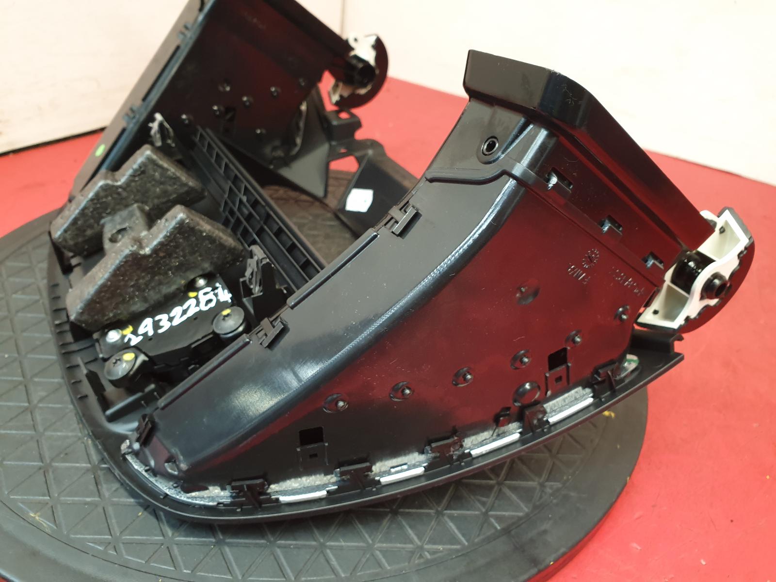 A/V Equipment Focus C Max Ford 2015 