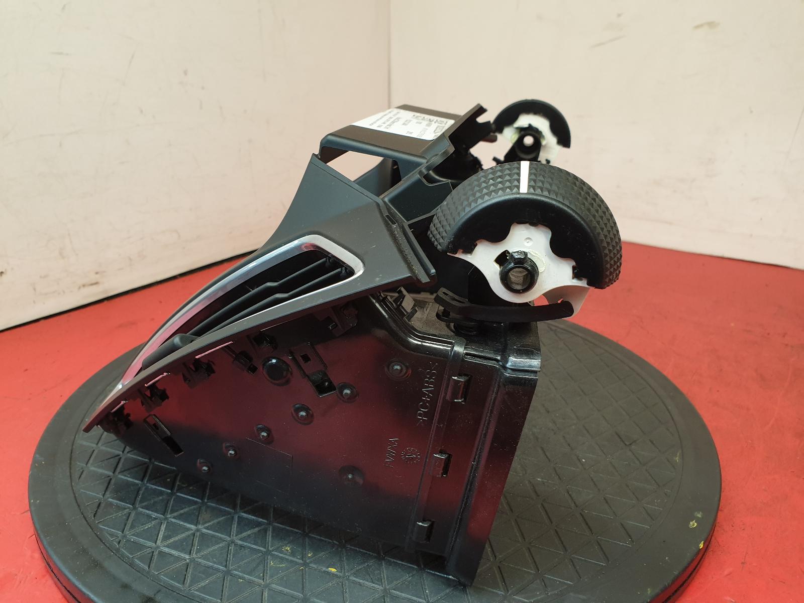 A/V Equipment Focus C Max Ford 2015 