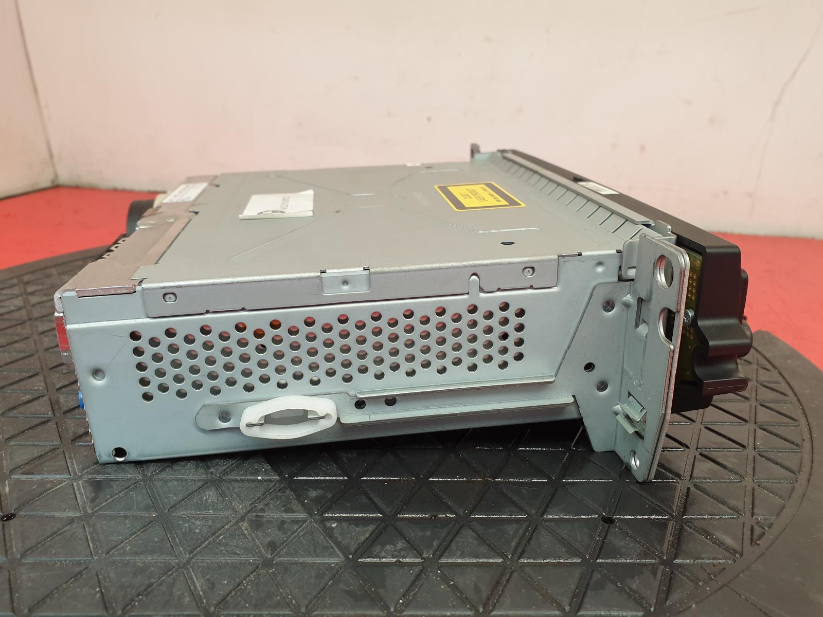 A/V Equipment 3 Series Bmw 2006