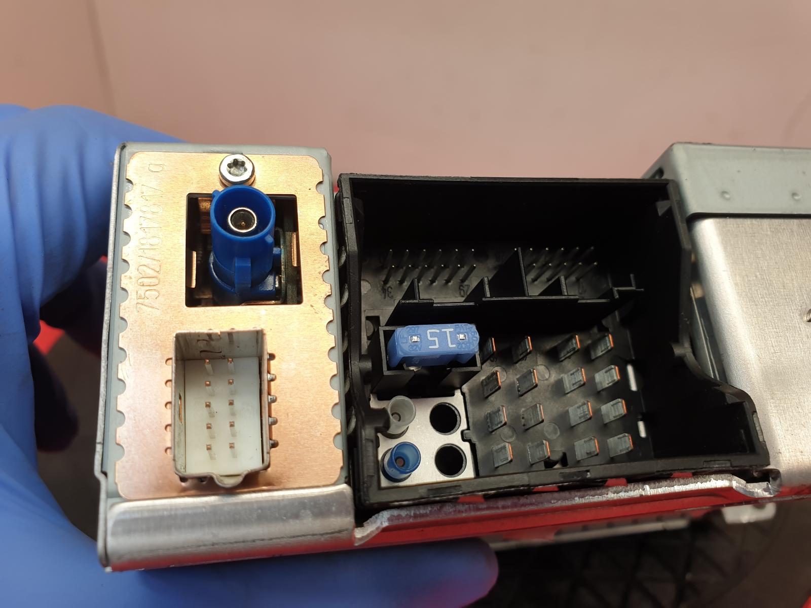 A/V Equipment 3 Series Bmw 2006 