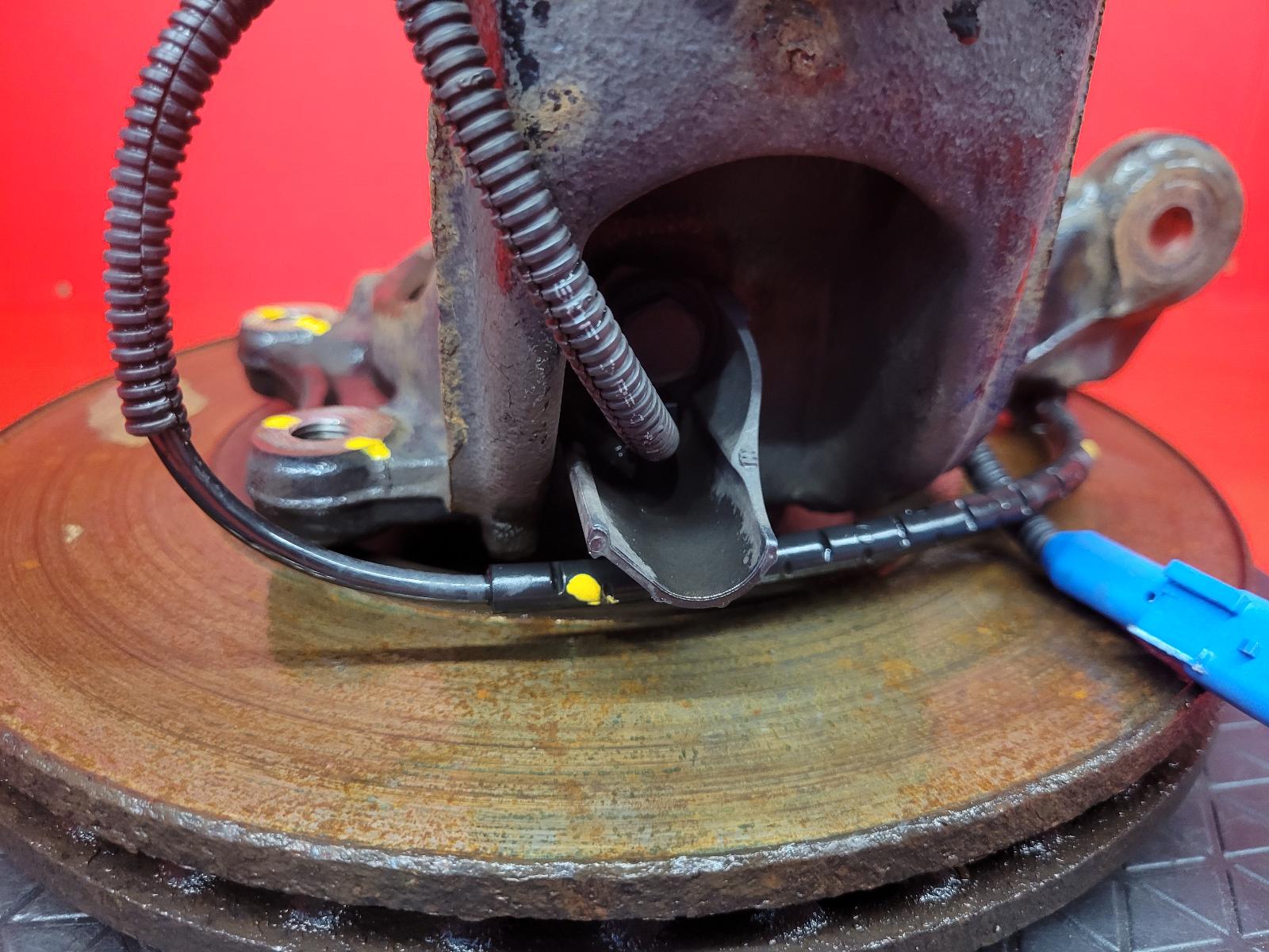 LF Hub/Stub Axle Assembly 2008 Peugeot 2018