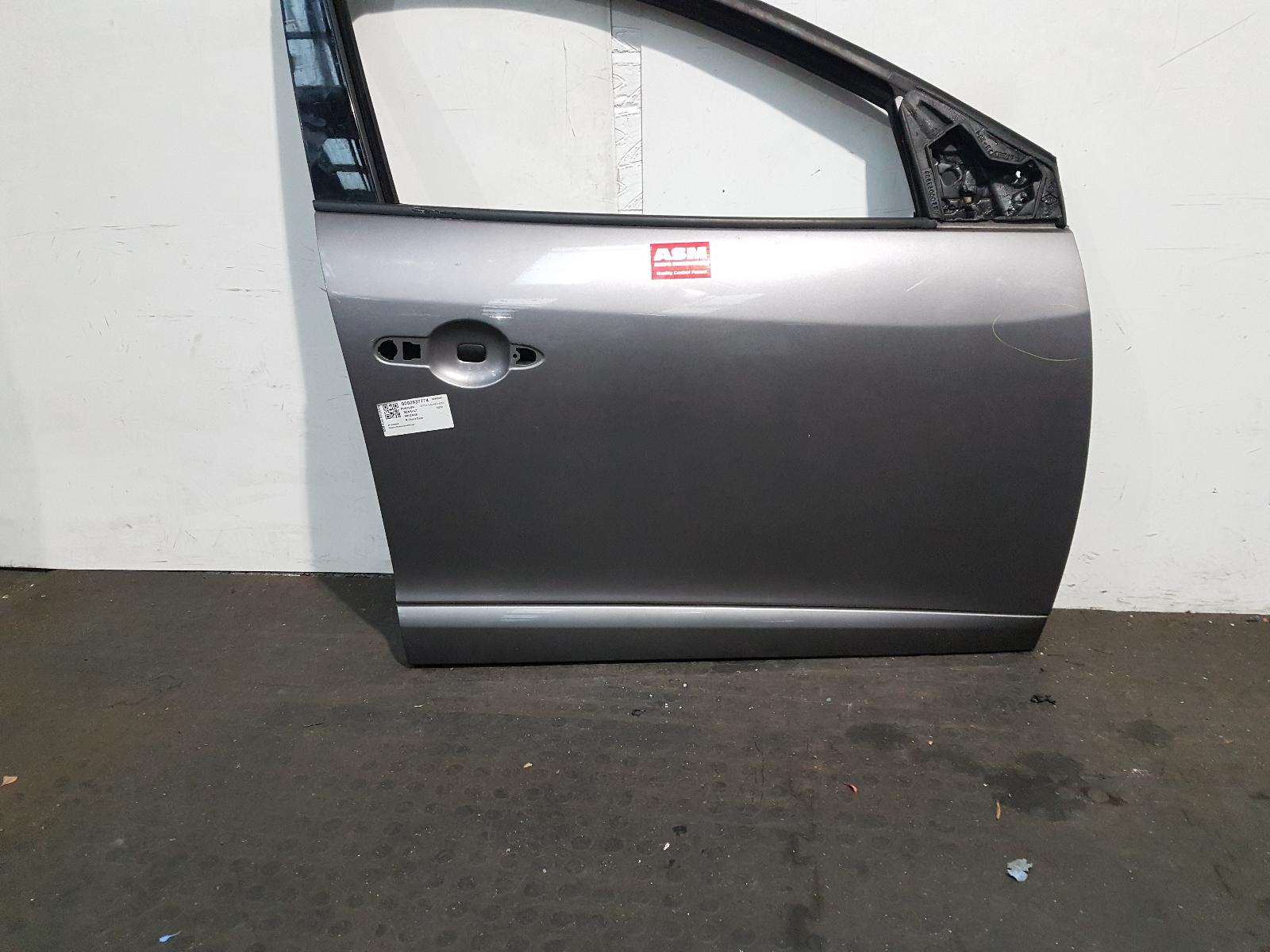 R Front Door Megane Renault 2012