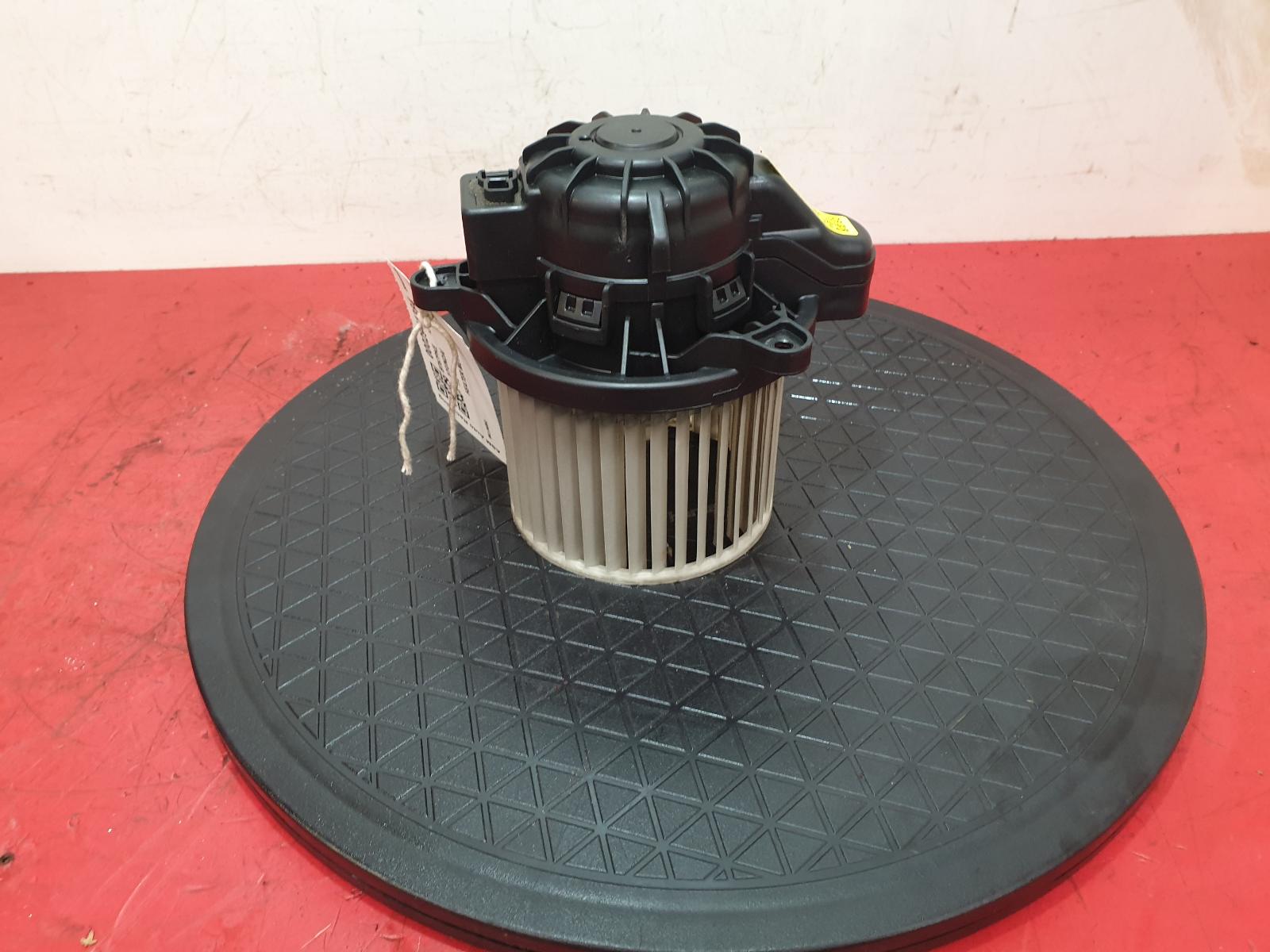 Heater Motor/Assembly I10 Hyundai 2017