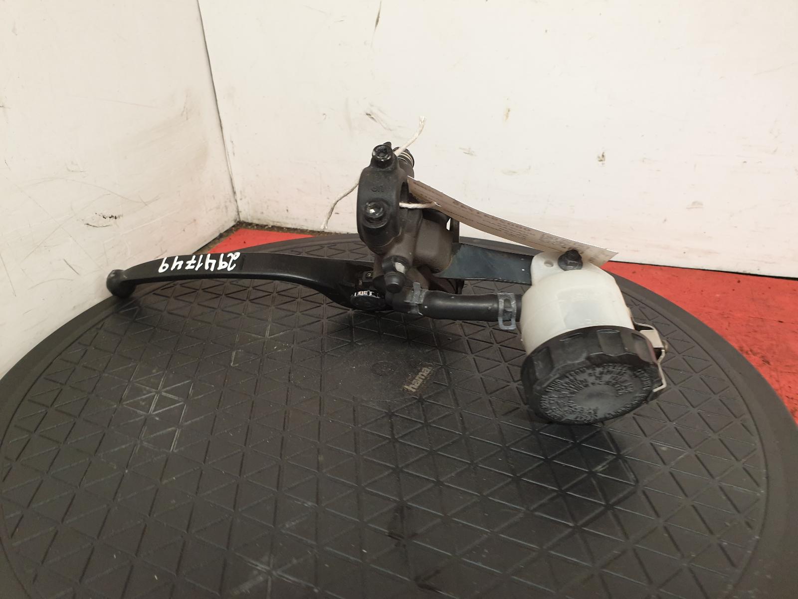2011 Kawasaki Zx 1000 Master Cylinder