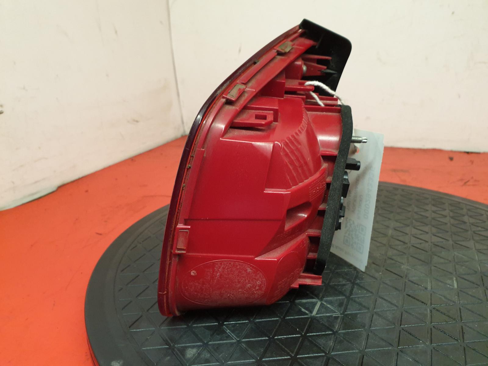 L Taillight Tiguan Volkswagen 2014