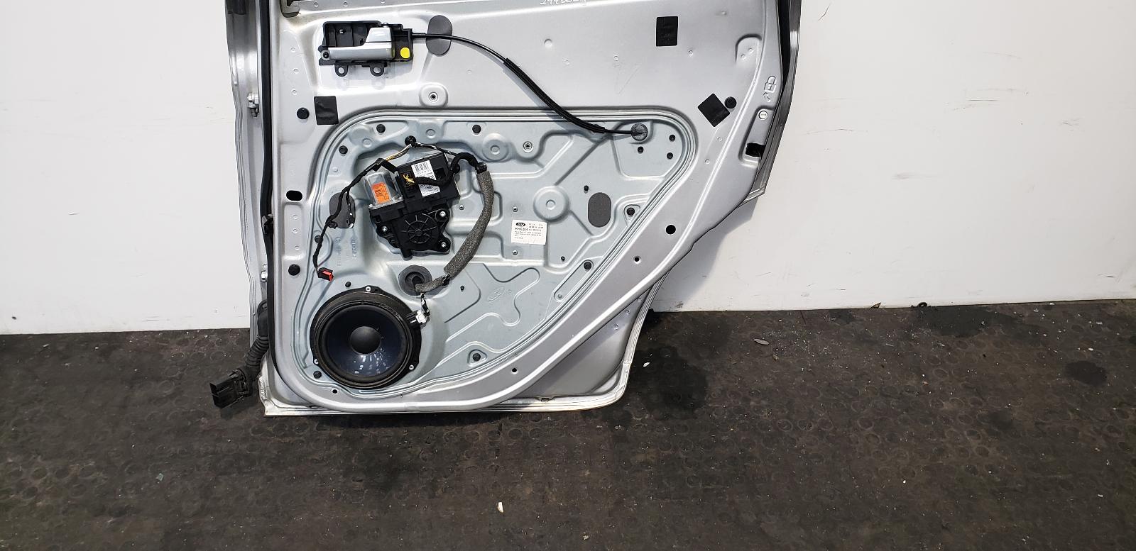 R Rear Door Kuga Ford 2009 