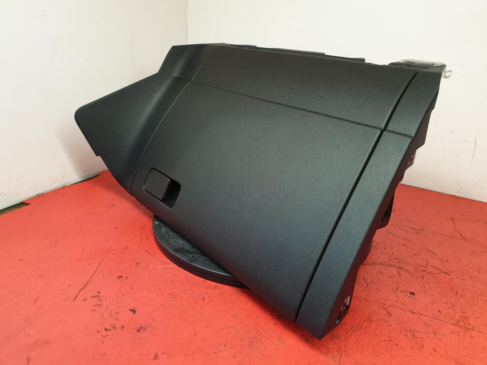 Glove Box Golf Volkswagen 2017
