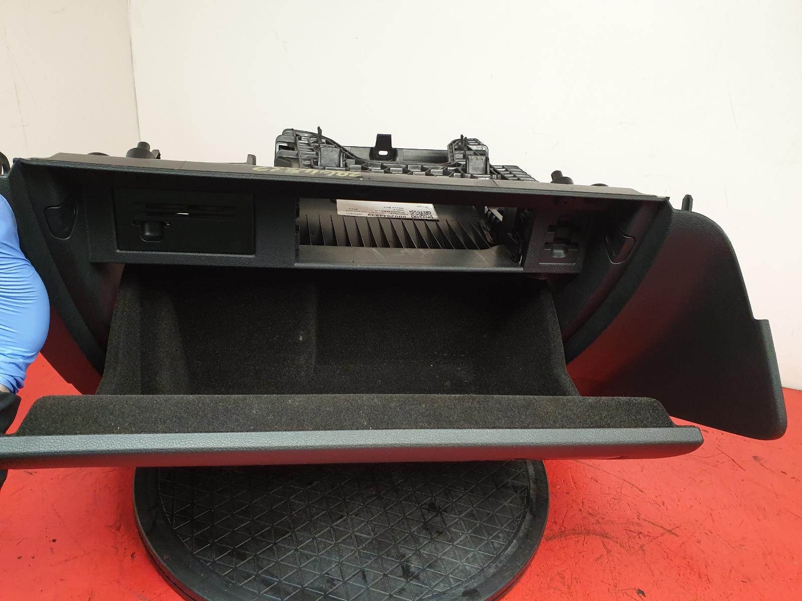 Glove Box Golf Volkswagen 2017