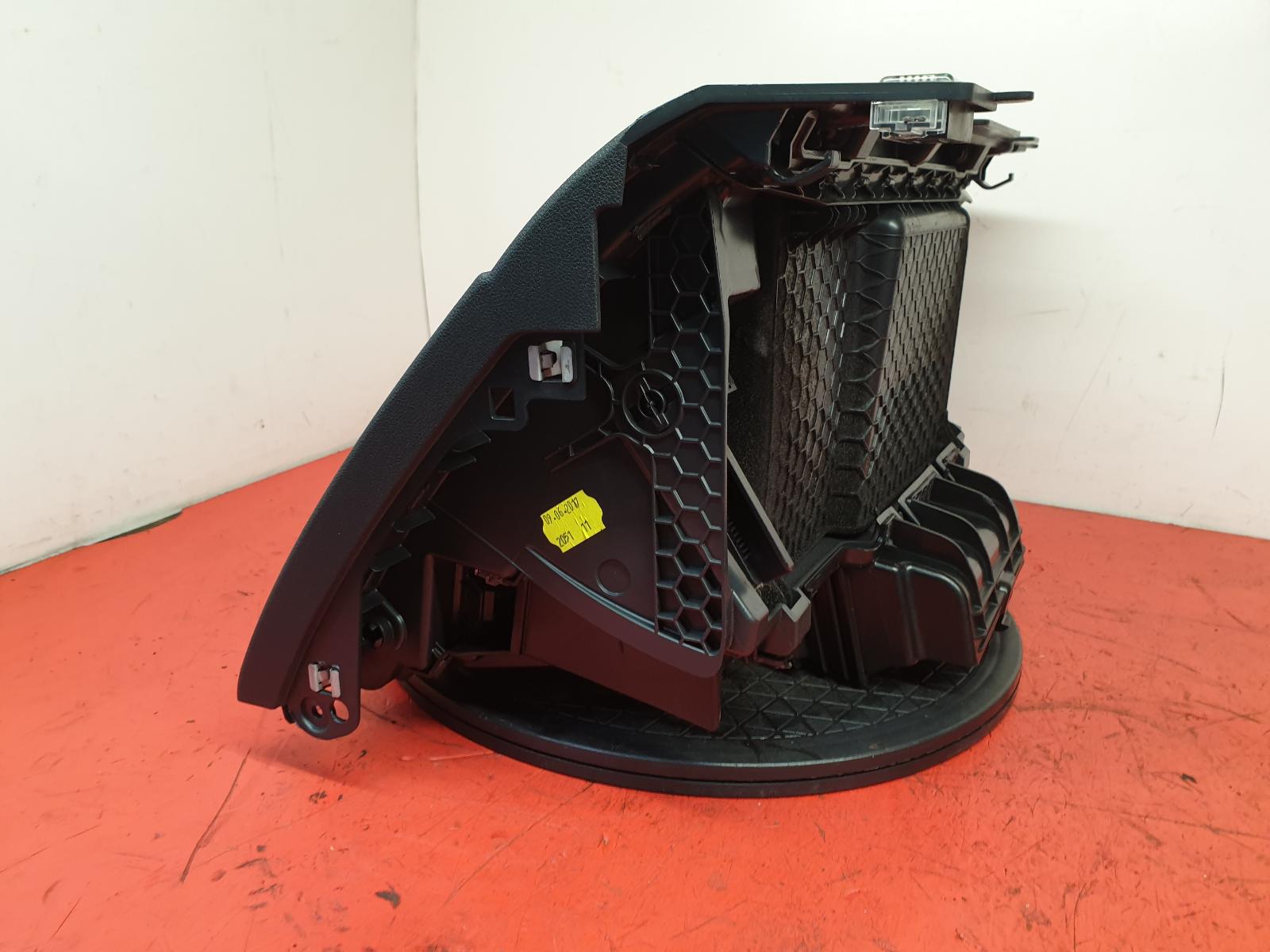 Glove Box Golf Volkswagen 2017