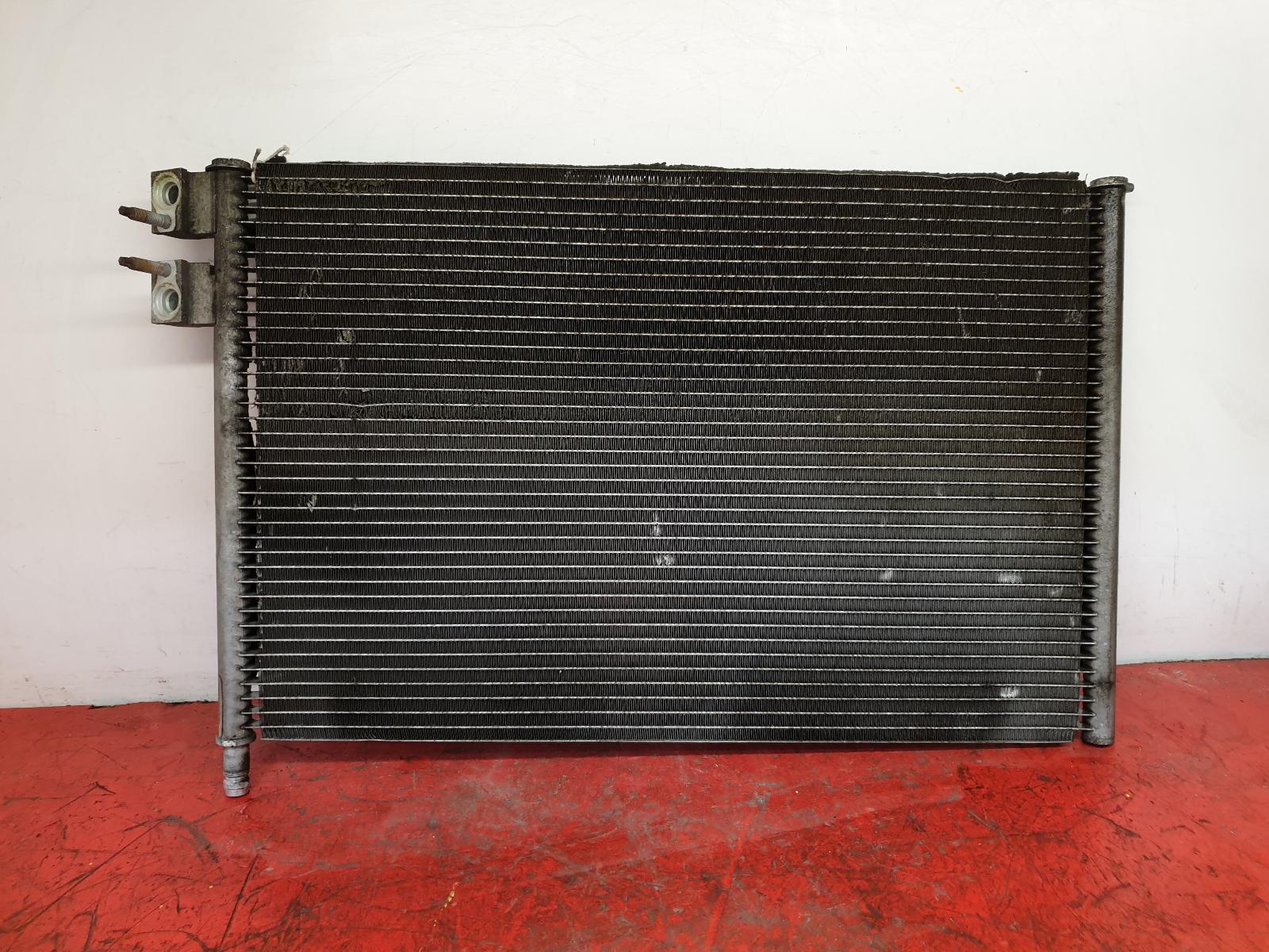 Condenser Fiesta Ford 2006 