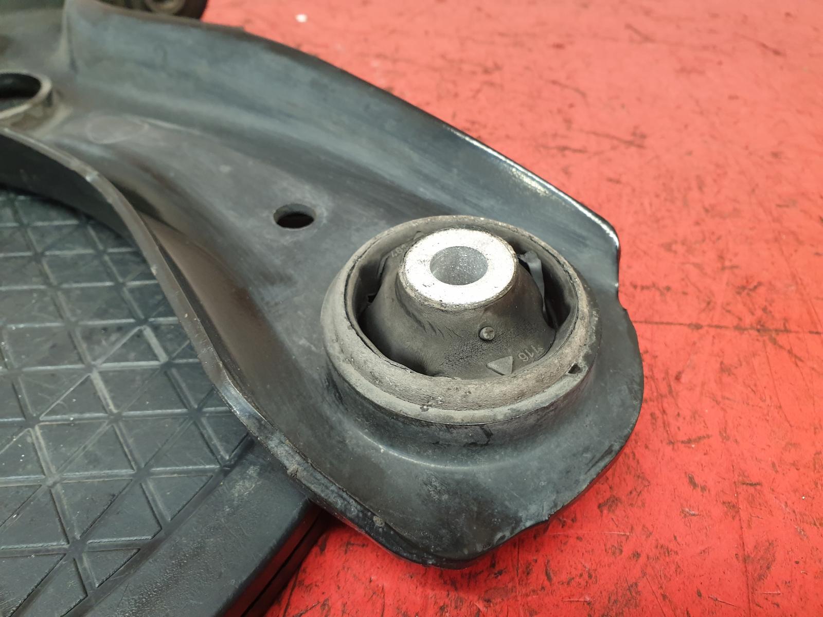 RF Lower Control Arm A1 Audi 2015