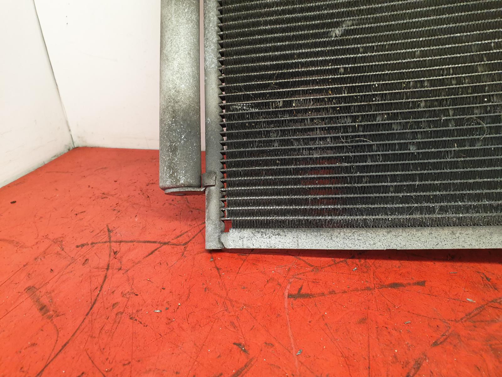 Condenser Fiesta Ford 2009