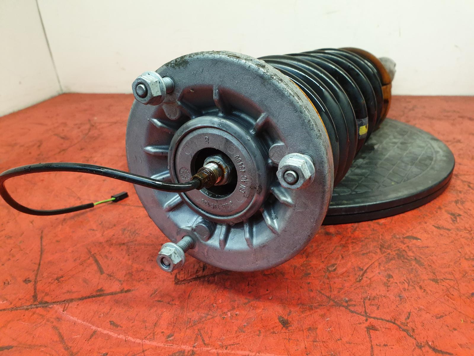2014 Bmw 6 Series Gran Coupe RR Strut View Auto part RR Strut Bmw 6 Series Gran Coupe 2014