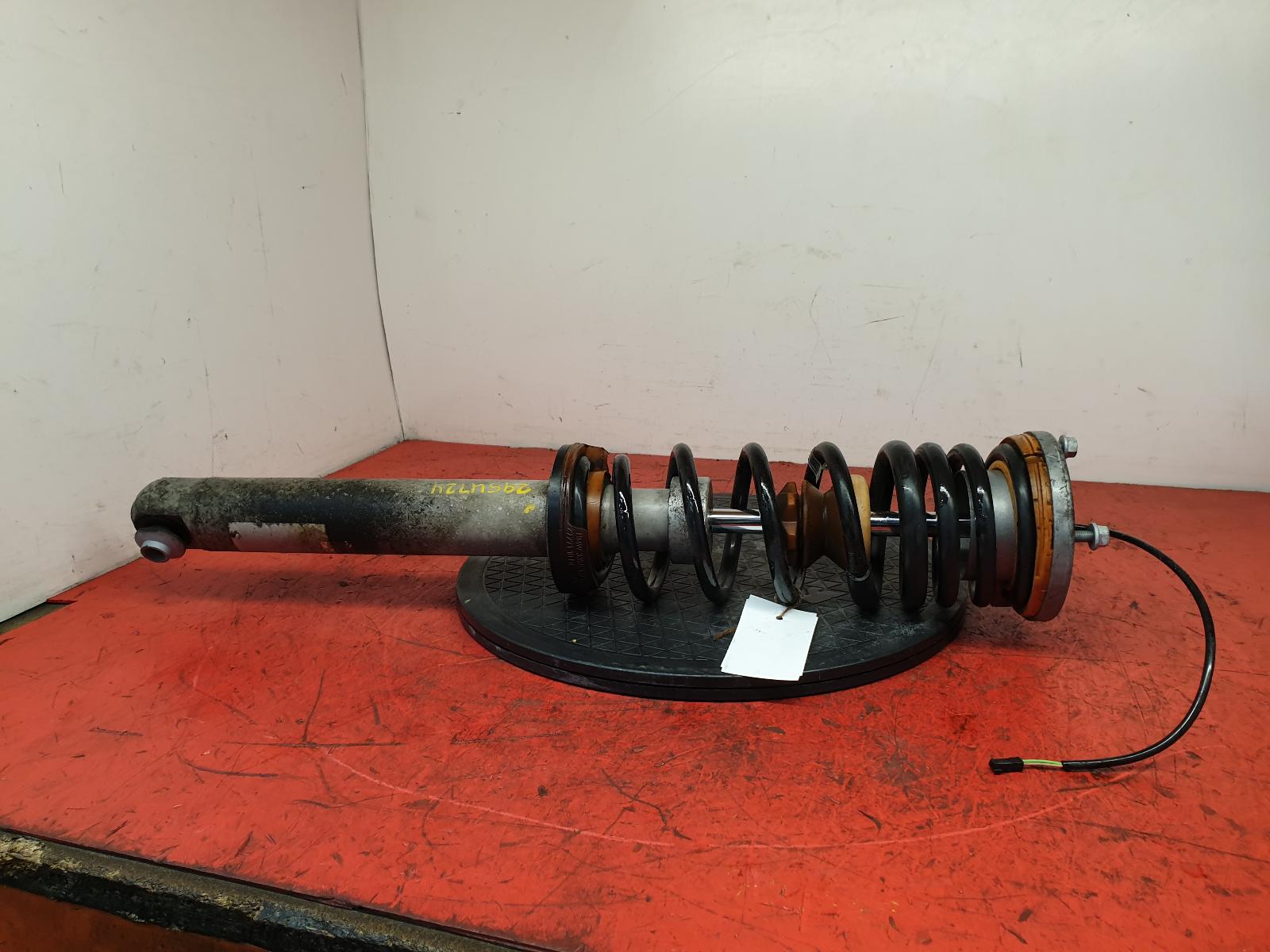 2014 Bmw 6 Series Gran Coupe RR Strut View Auto part RR Strut Bmw 6 Series Gran Coupe 2014