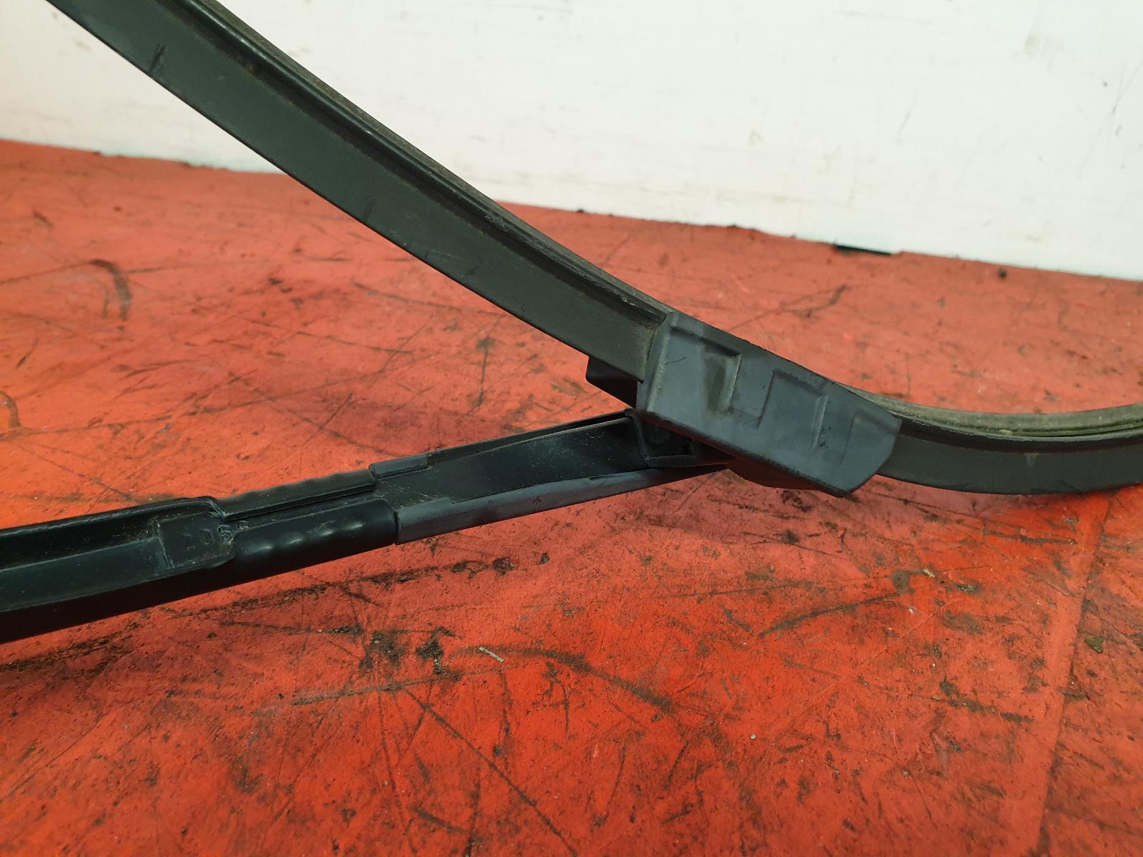View Auto part Wiper Arm Bmw 6 Series Gran Coupe 2014