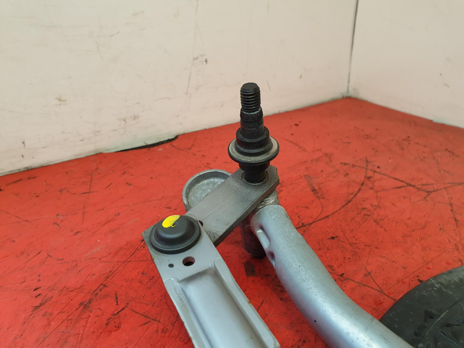View Auto part Wiper Linkage Bmw 6 Series Gran Coupe 2014